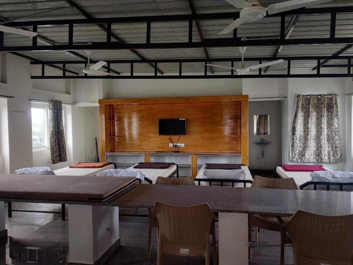 Thirumala Inn Yelagiri Ngoại thất bức ảnh